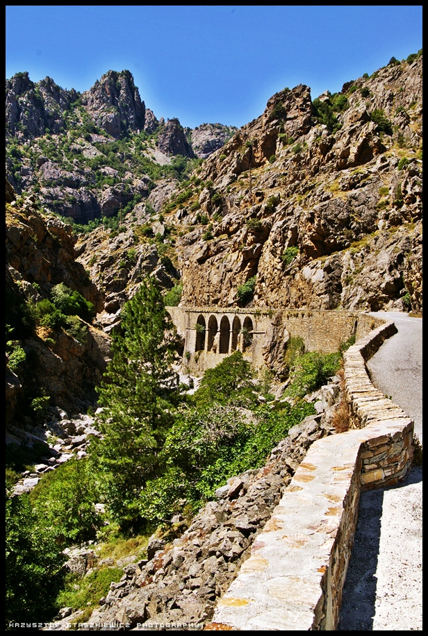 Droga prowadząca z Porto do Bastii