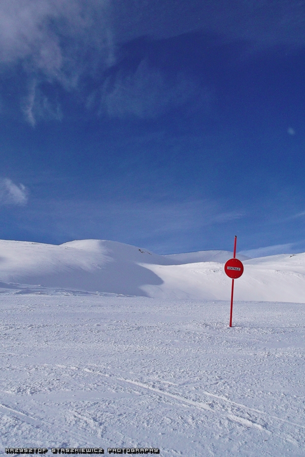 Na centralnej trasie kompleksu Carosello 3000... No nie dosłownie na centralnej, bo centralna zjeżdża w prawo 