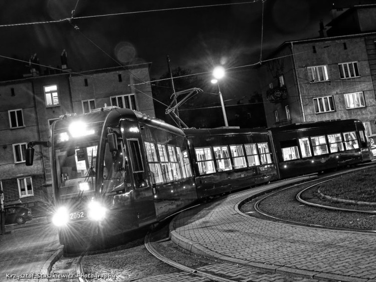 Bombardier na pętli Bronowice Małe.  Przy okazji osoby, które czekają na zdjęcia z Brukseli proszę o cierpliwość, gdyż ze względów technicznych  zdjęcia pojawią się w późniejszym czasie.