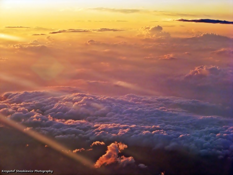 Przepiękne widoki podczas wieczornego lotu z Neapolu do Pyrzowic, niestety niedługo później złapały nas turbulencje.