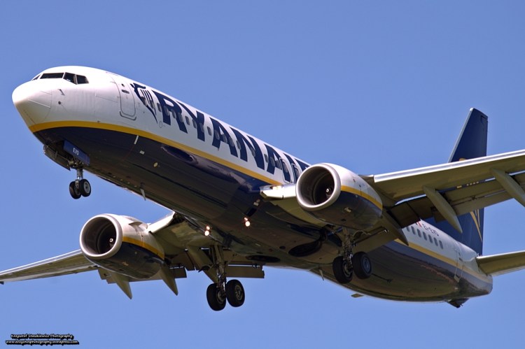 Ryan tuż przed wylądowaniem na EPKK