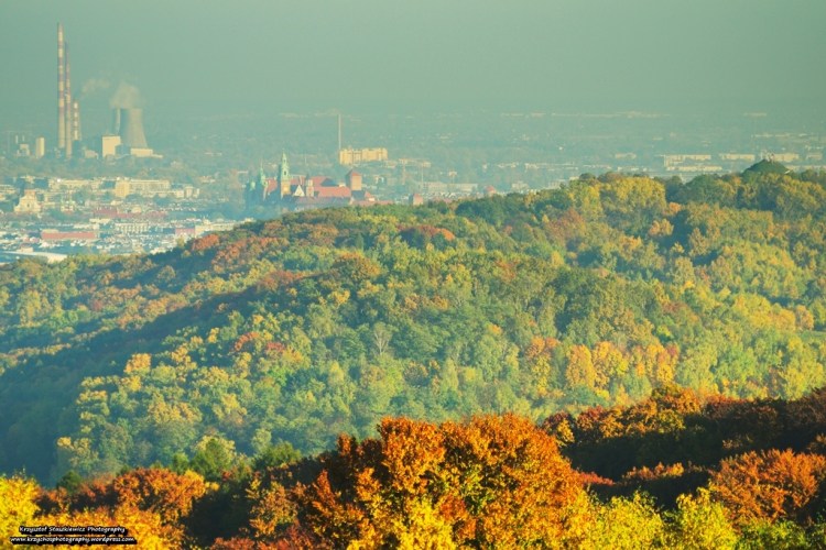 Jesienny widok z Kopca Piłsudskiego. Taka dzienna wersja TEGO zdjęcia.