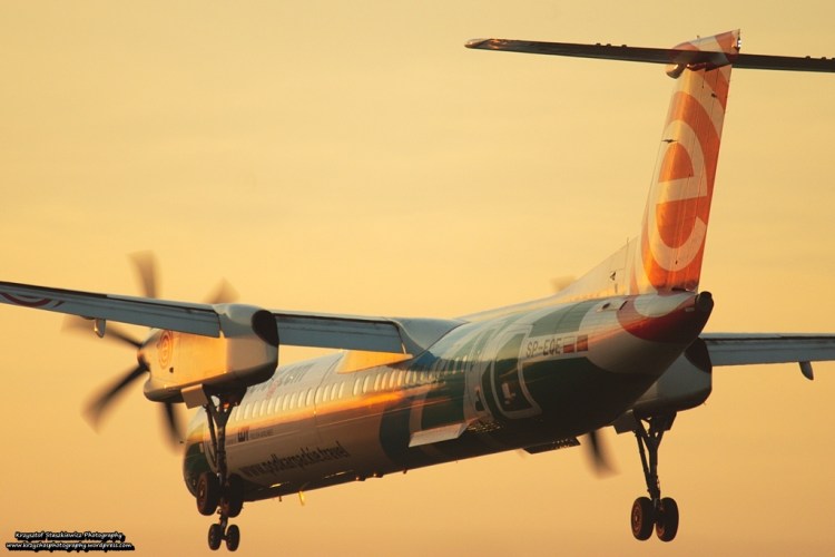 PLL LOT z Warszawy, tuż przed lądowaniem na podkrakowskim lotnisku. 