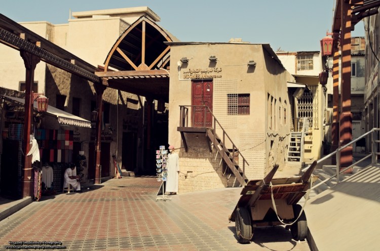 Kolejna część bardzo klimatycznego Starego Dubaju. 
