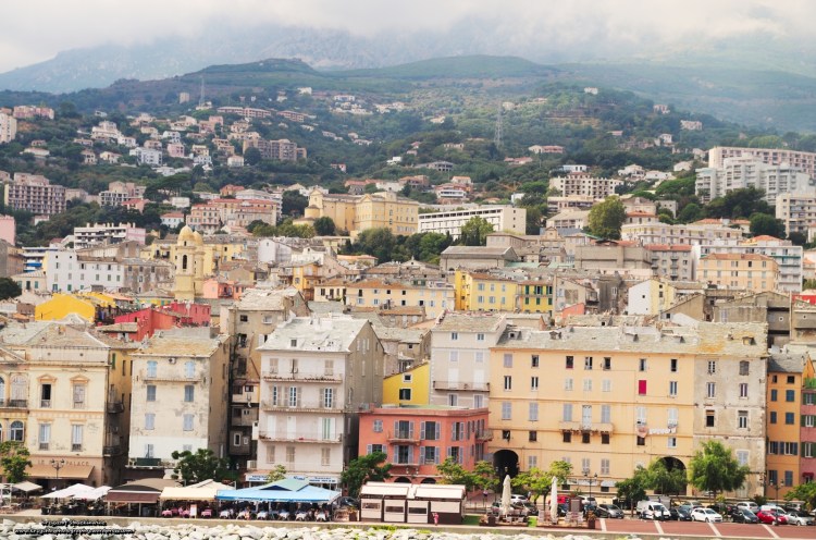 Bastia, jest to jedno z najważniejszych miast portowych na Korsyce.
